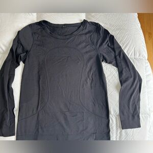 Lululemon Black swiftly tech relaxed fit